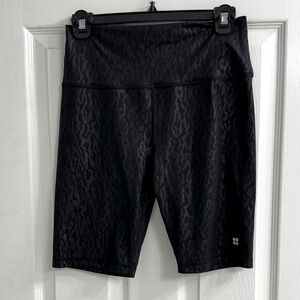 SALE☘️Sweaty Betty Black Patterned Bike Shorts